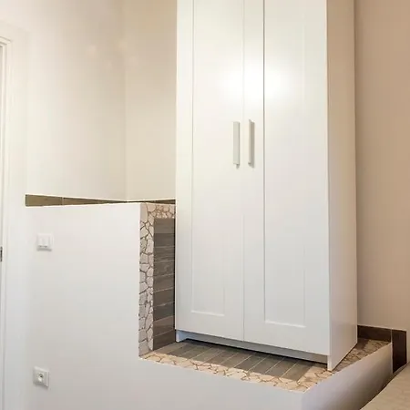 S291 - Sirolo, Nuovo Cielo-terra Trilocale In Centro Storico Appartement *