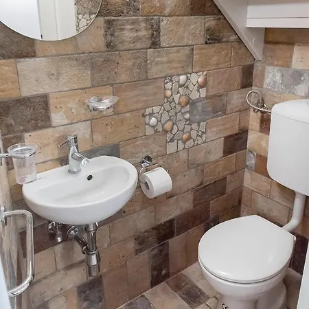 S291 - Sirolo, Nuovo Cielo-terra Trilocale In Centro Storico *