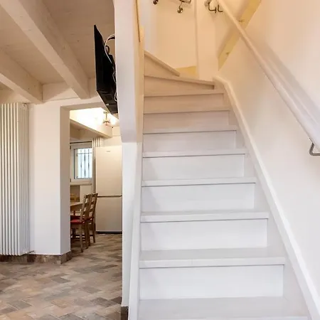 S291 - Sirolo, Nuovo Cielo-terra Trilocale In Centro Storico